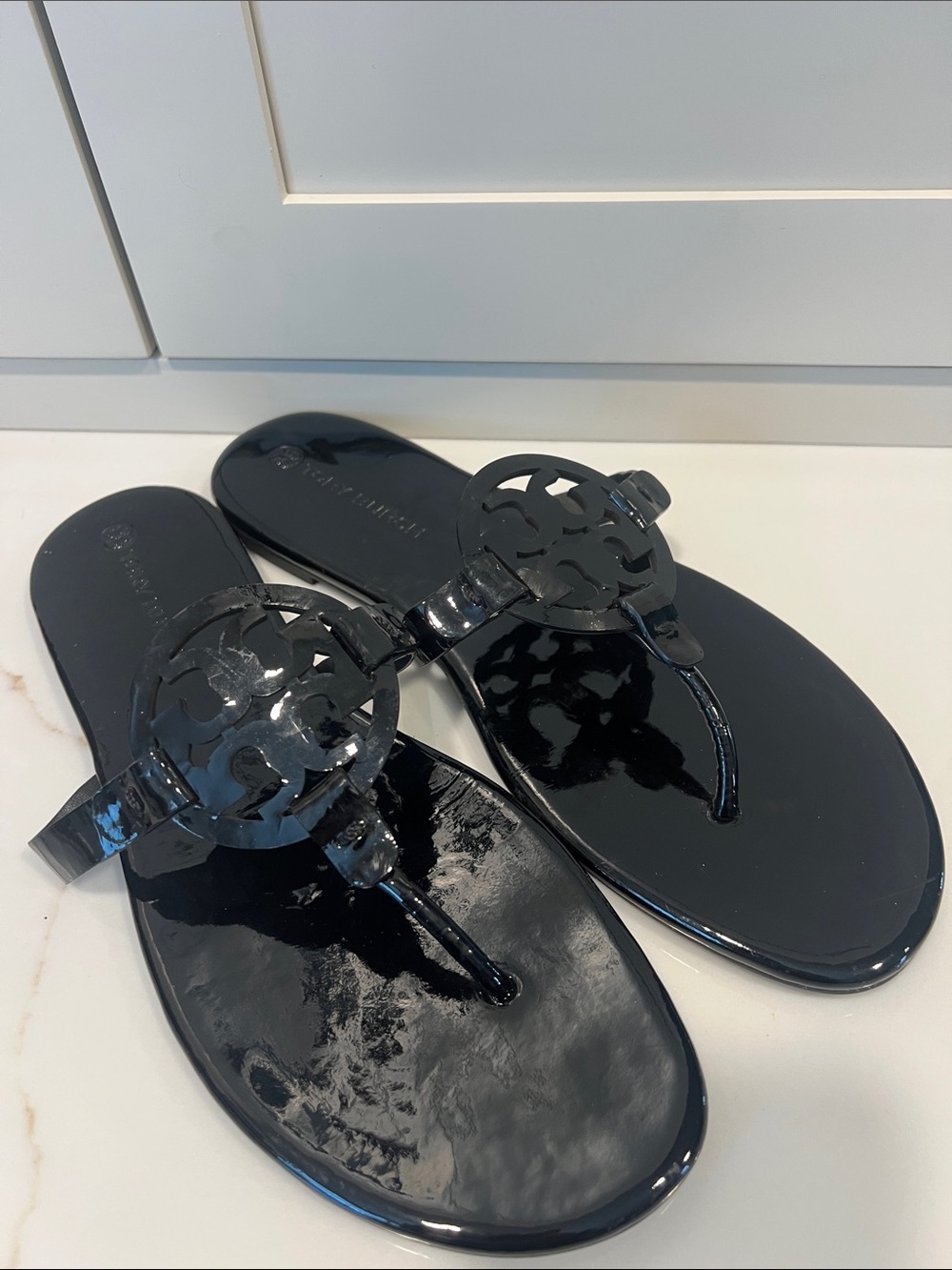 Tory Burch Black Patent Miller Thong Sandals Size 13